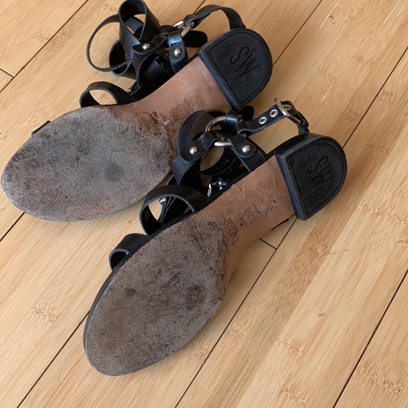 Stuart Weitzman On the Run Gladiator Sandal 7 1/2 - Picture 6 of 7